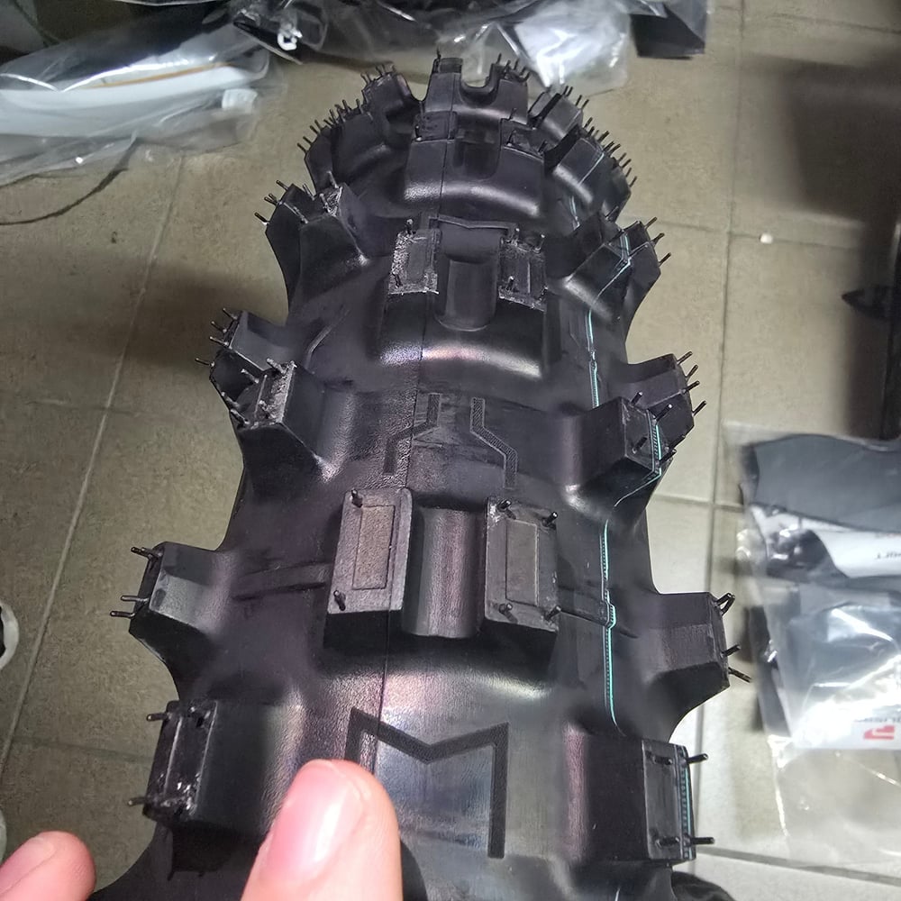 Front Tire Michelin Enduro Medium 2 90/100-21 (New Model)