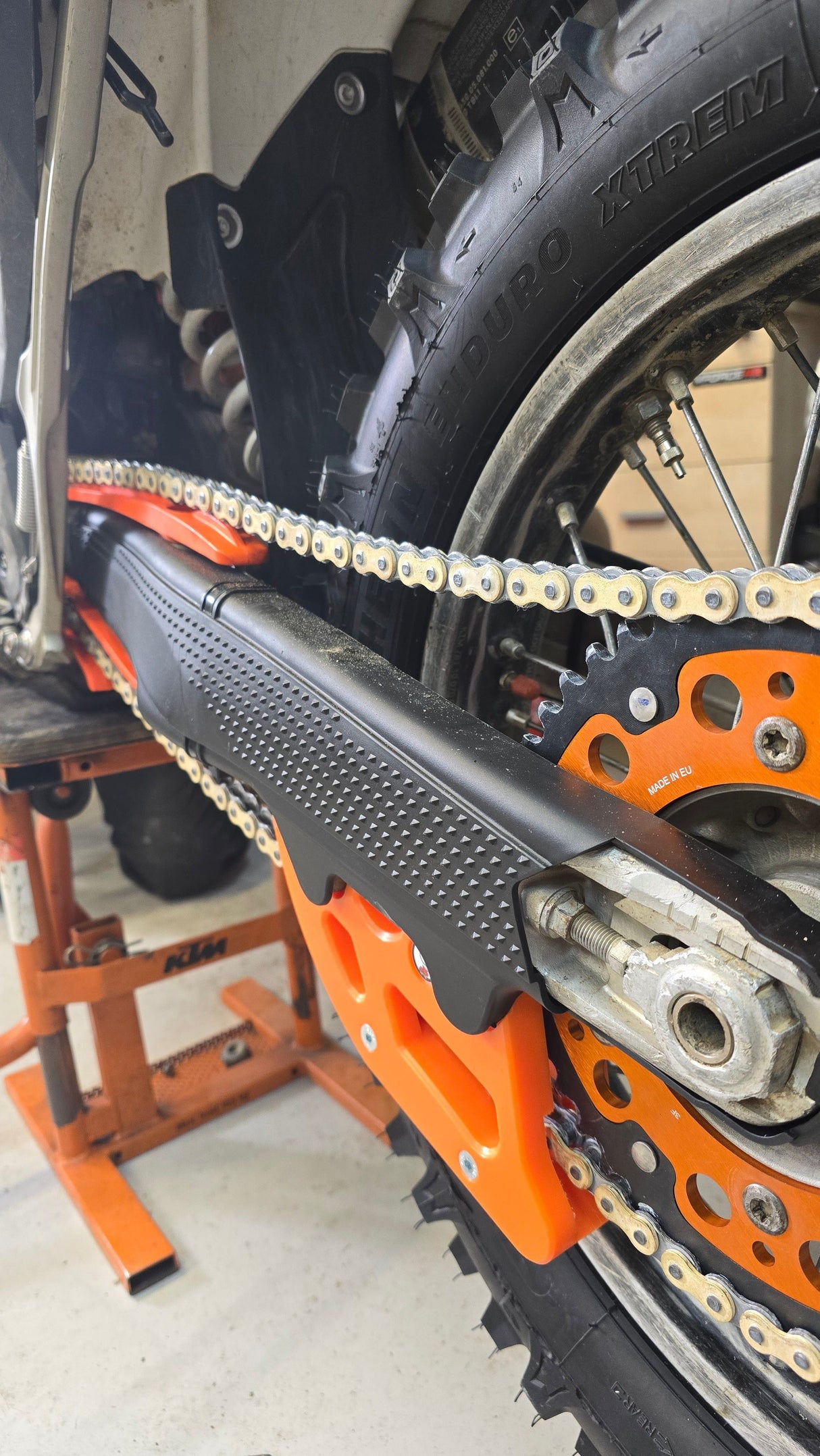 RT RACING Swingarm Protection 2024+ KTM/HUSQVARNAGASGAS